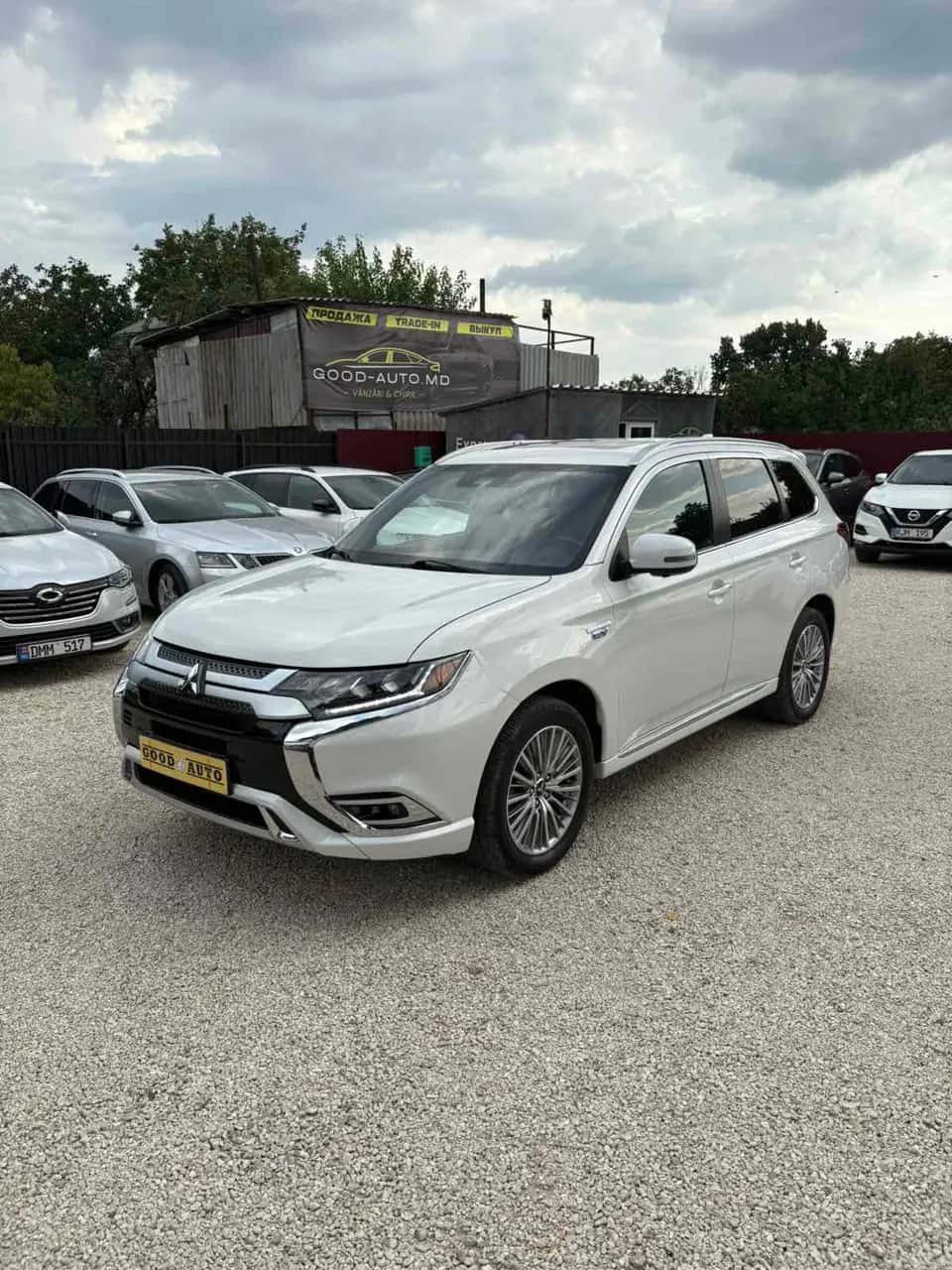 Mitsubishi Outlander - fotografia 5
