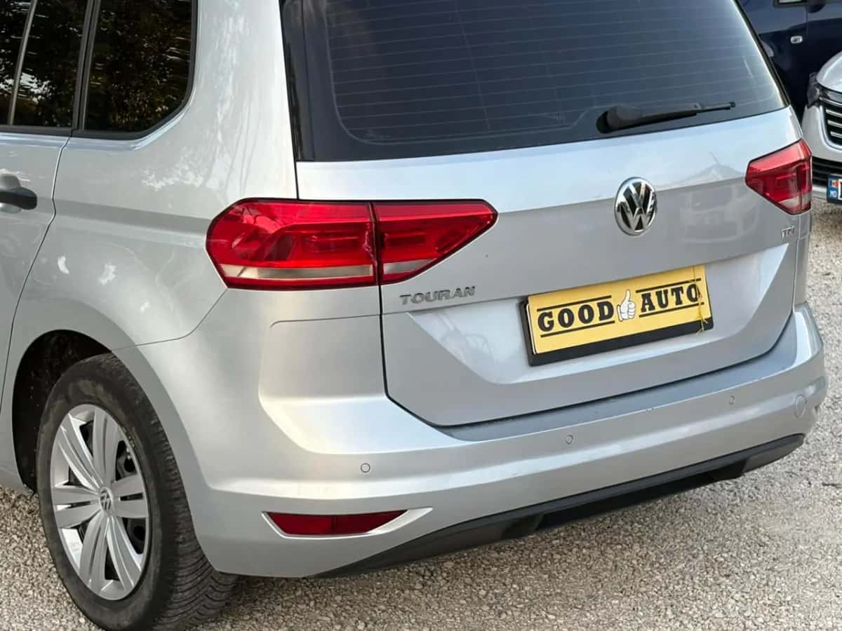 Volkswagen Touran - fotografia 11