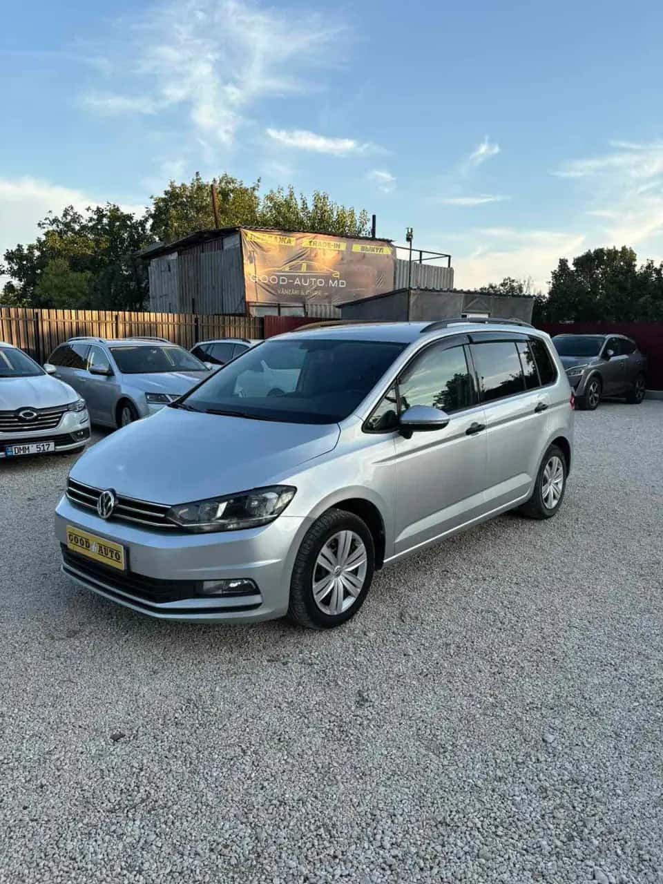 Volkswagen Touran - fotografia 7