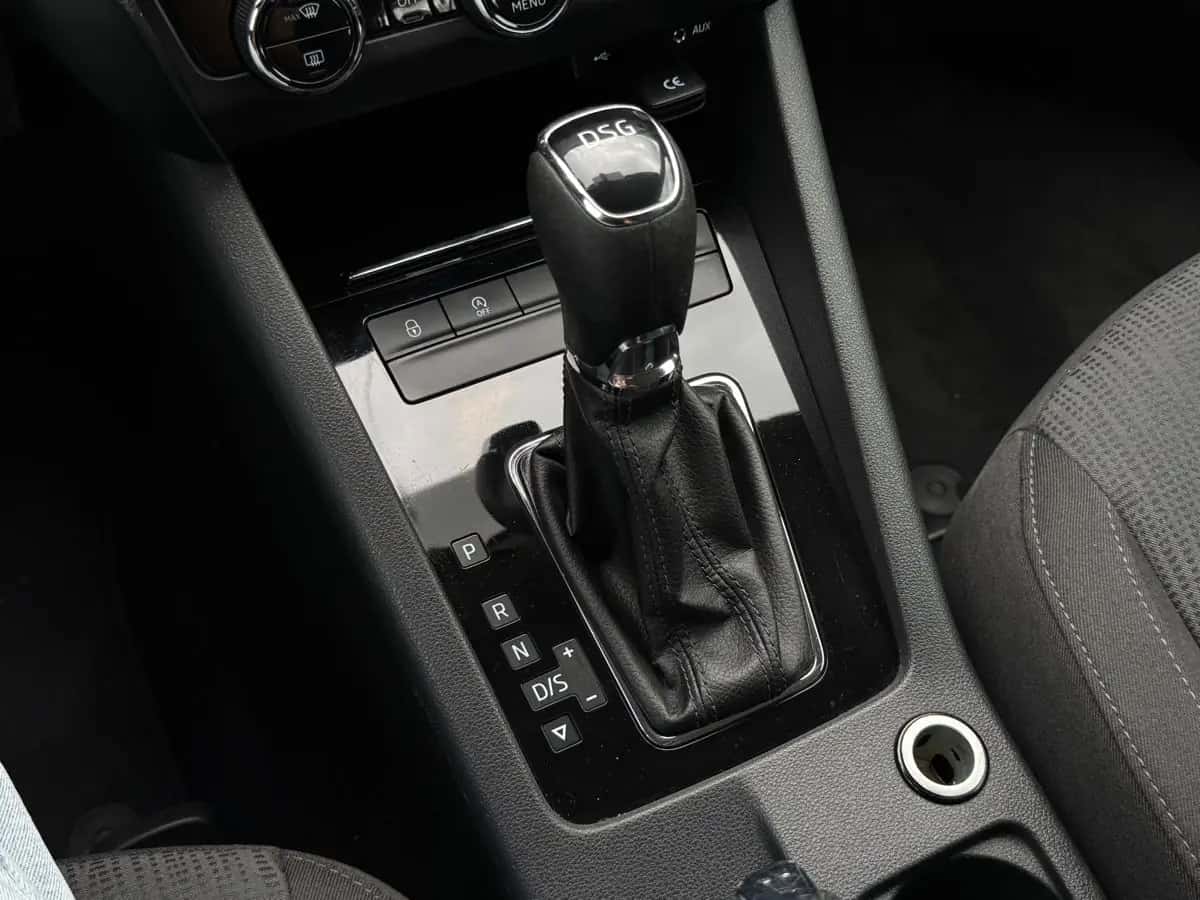 Skoda Octavia - fotografia 12