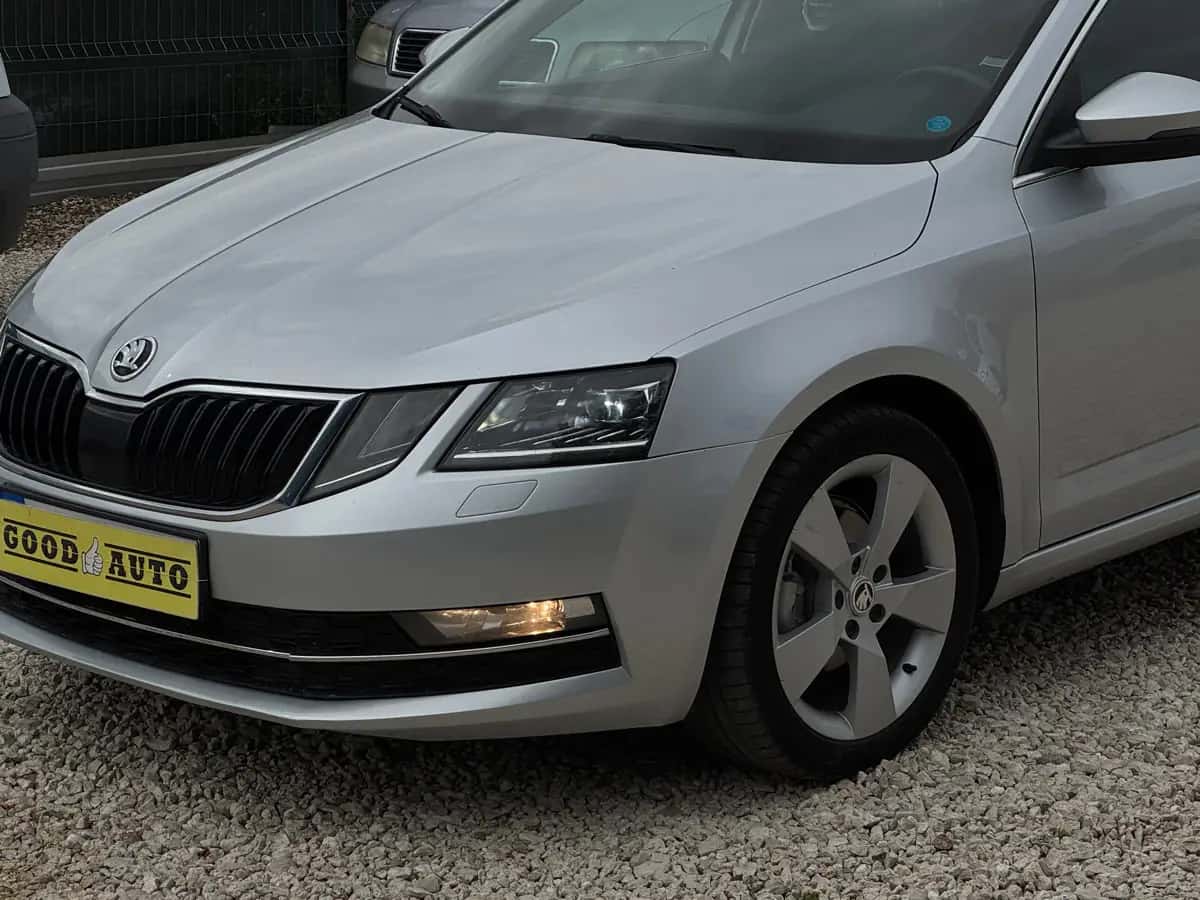 Skoda Octavia - fotografia 4