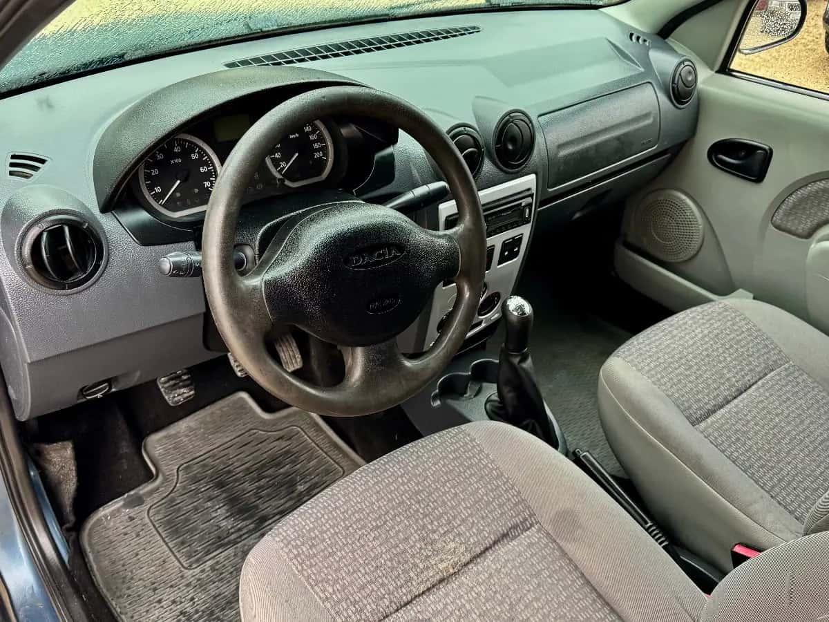 Dacia Logan - fotografia 8