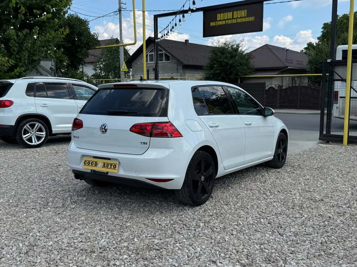 Volkswagen Golf - fotografia 5