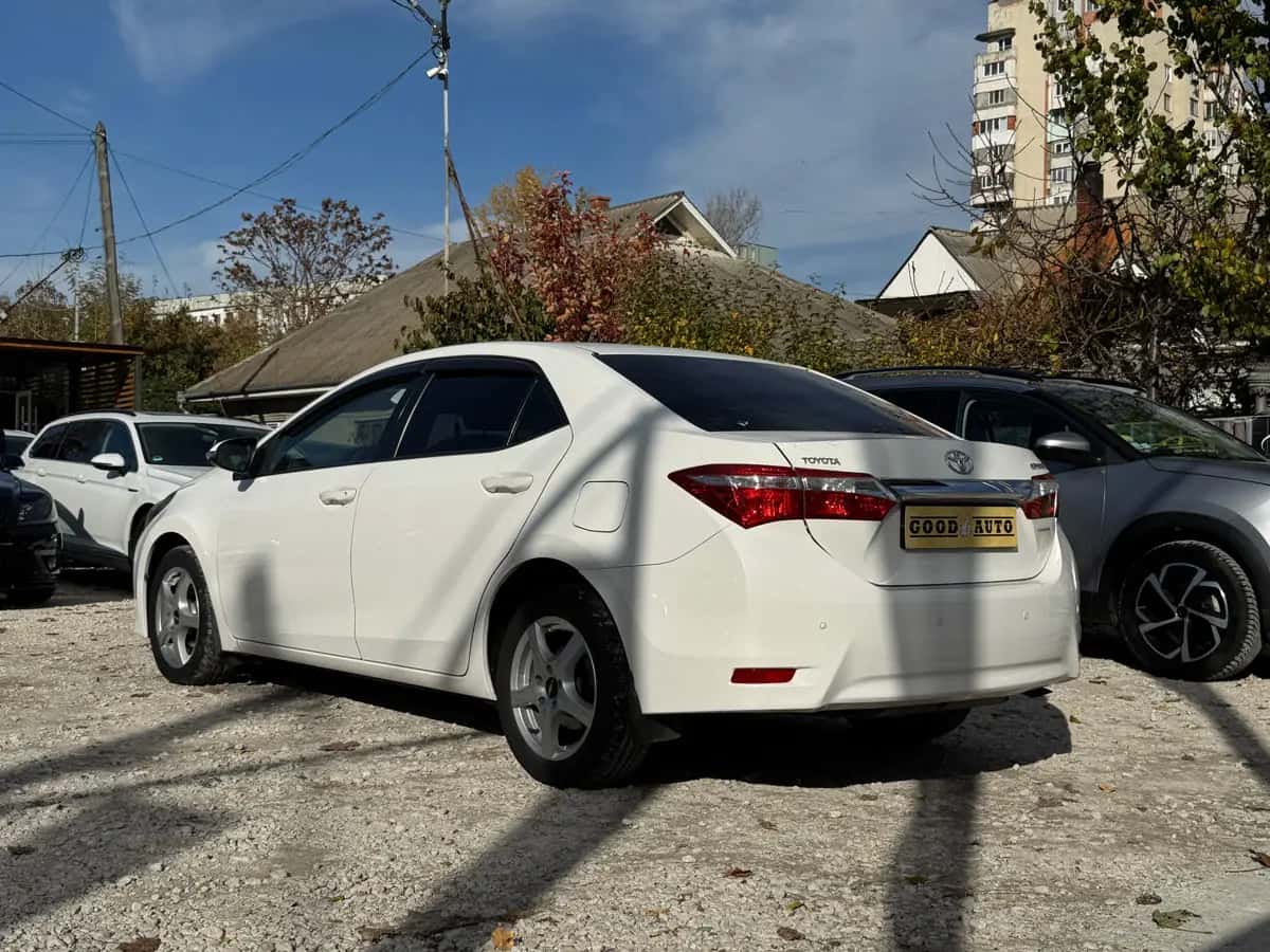 Toyota Corolla - fotografia 6