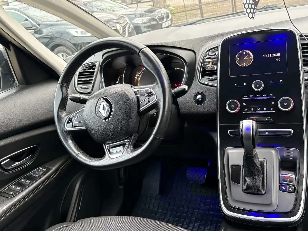 Renault Grand Scenic - fotografia 9