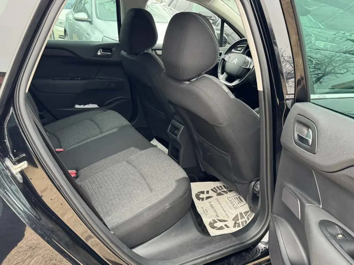 Citroen C4 - fotografia 8