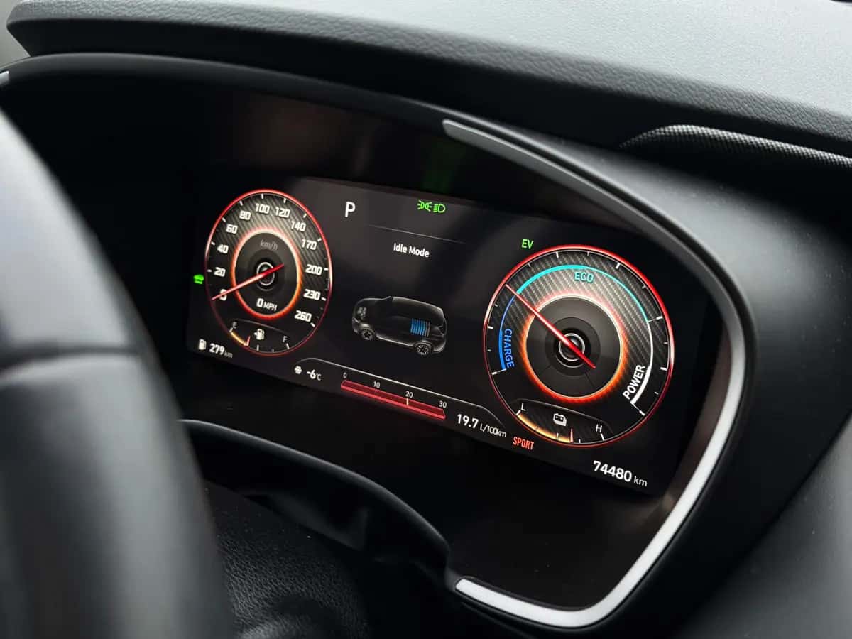 Hyundai Santa FE - fotografia 18