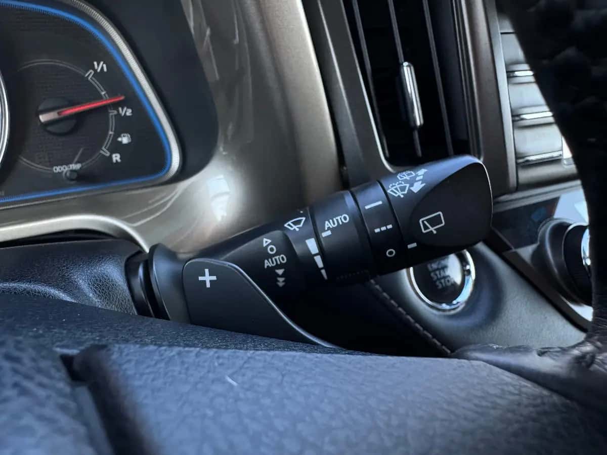 Toyota Rav 4 - fotografia 16
