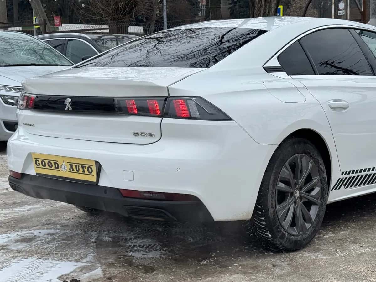 Peugeot 508 - fotografia 8