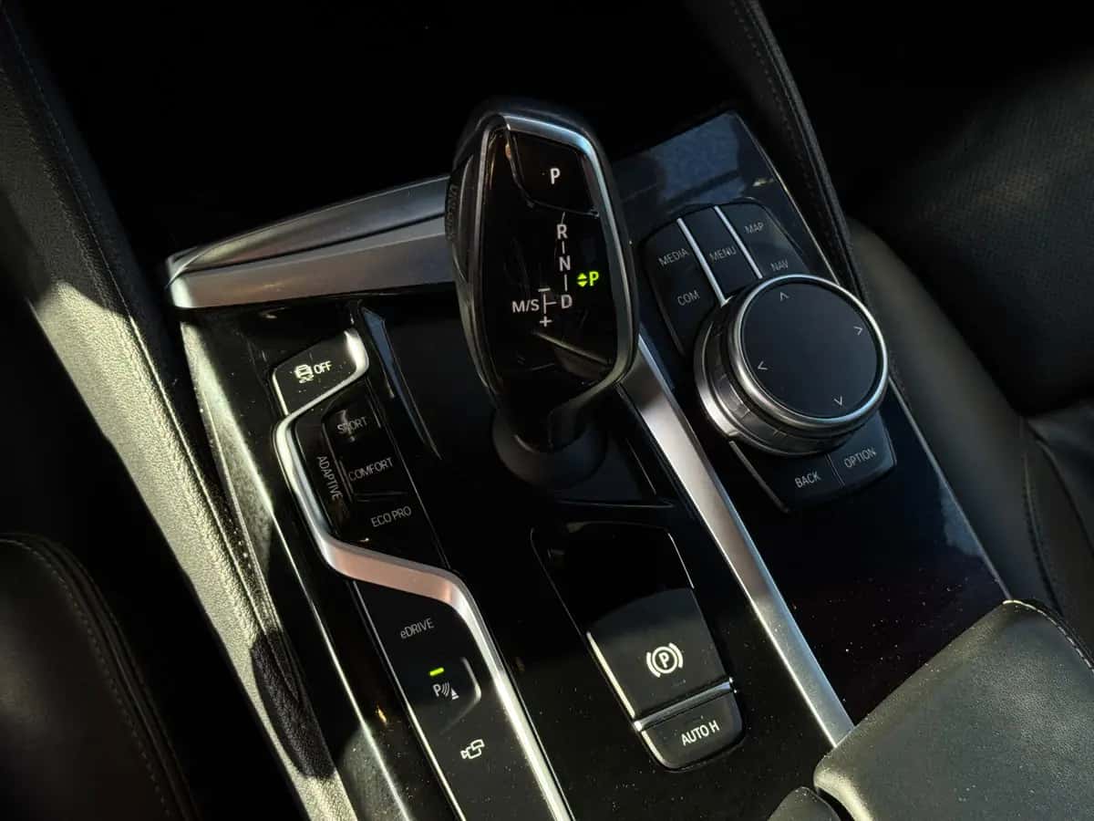 Bmw 5 Series - fotografia 14