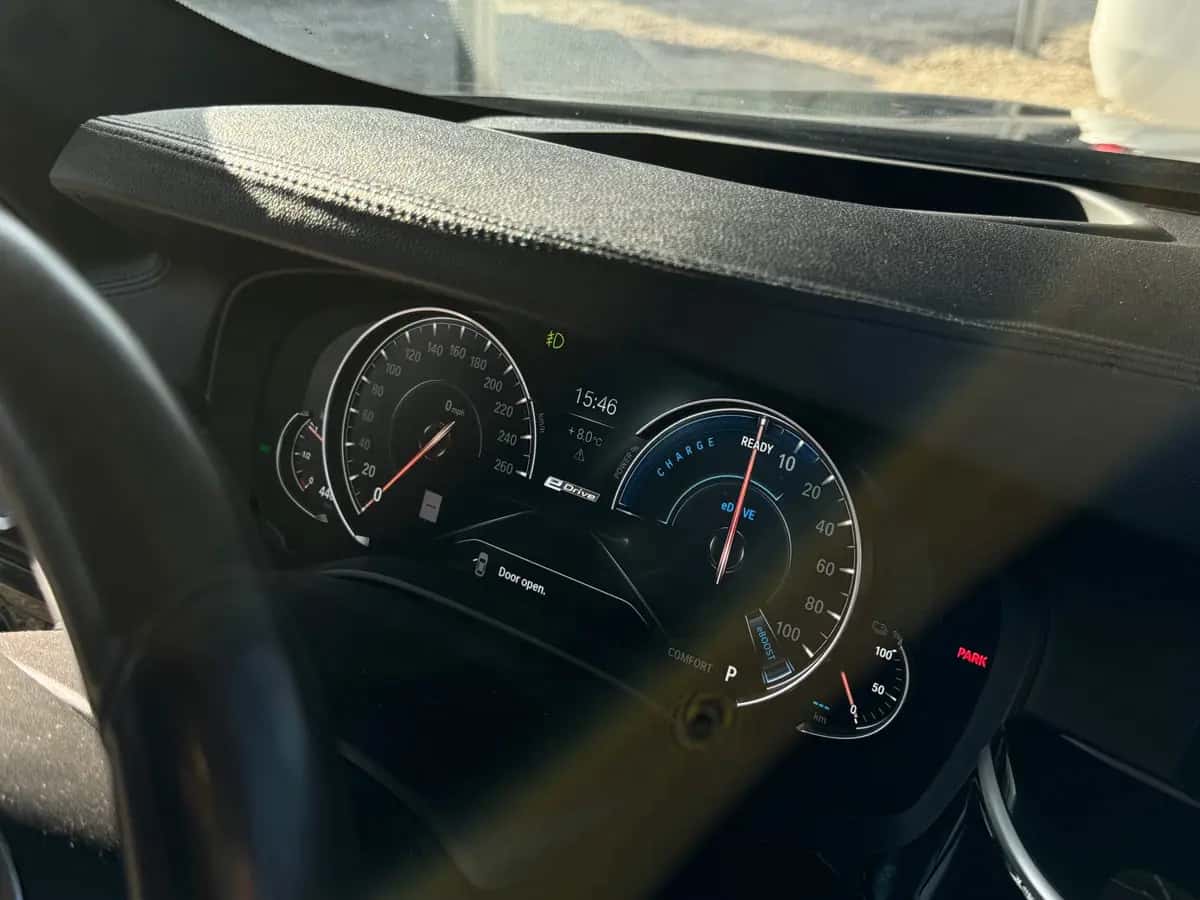 Bmw 5 Series - fotografia 19