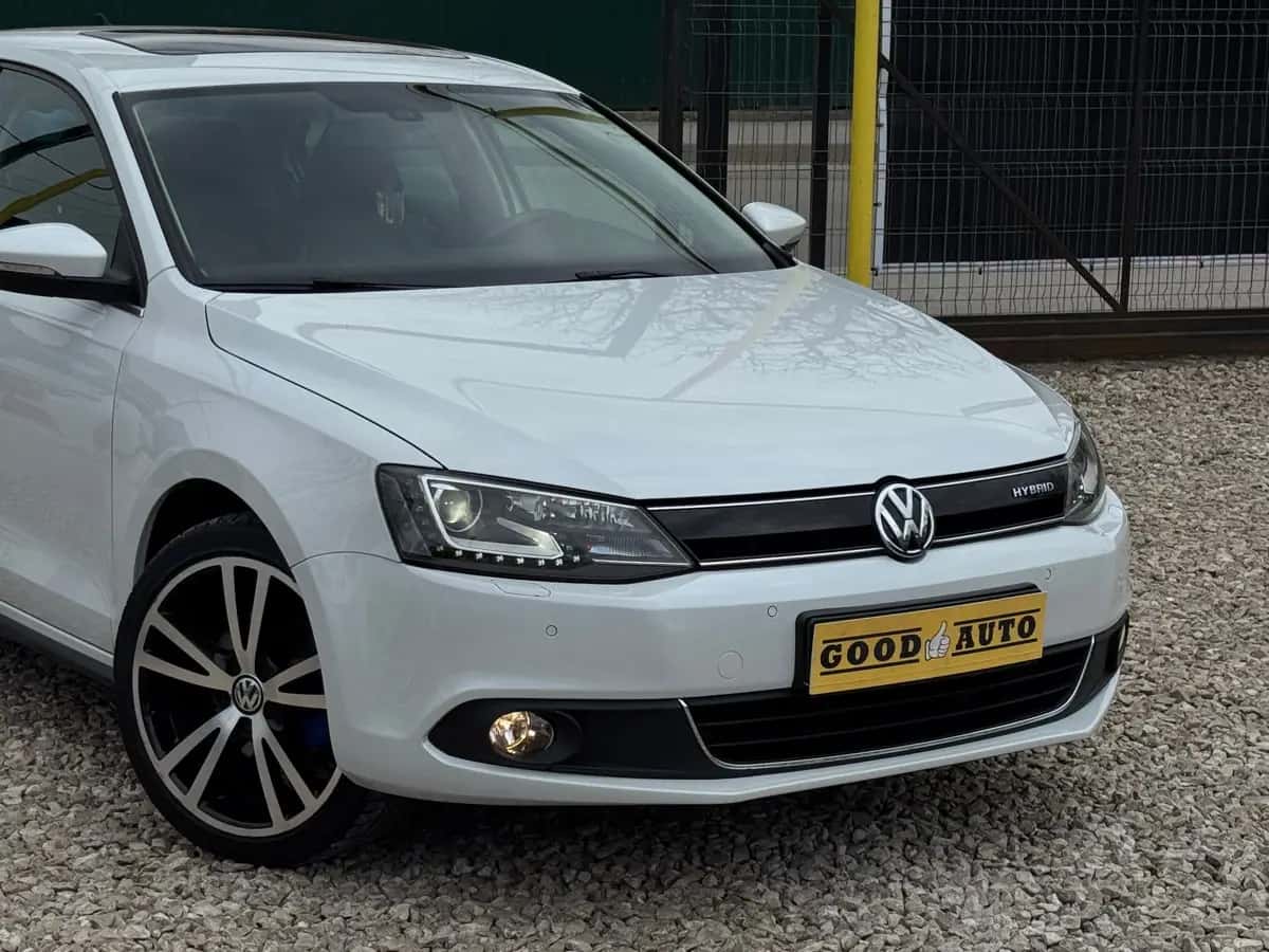 Volkswagen Jetta - fotografia 2