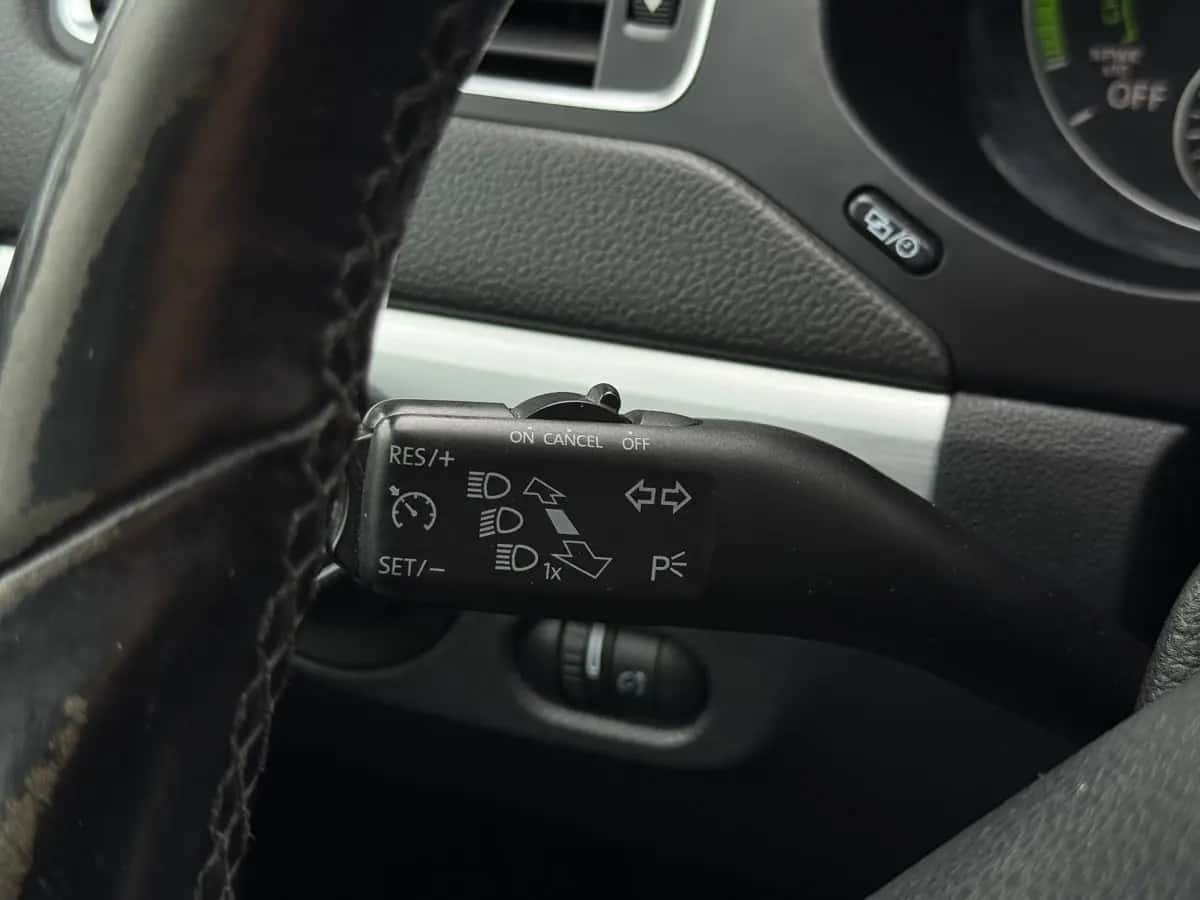 Volkswagen Jetta - fotografia 16