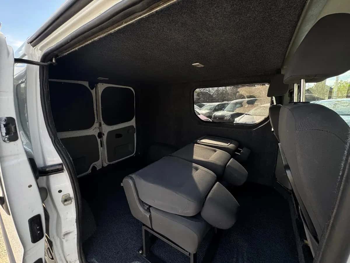 Nissan Primastar - fotografia 16