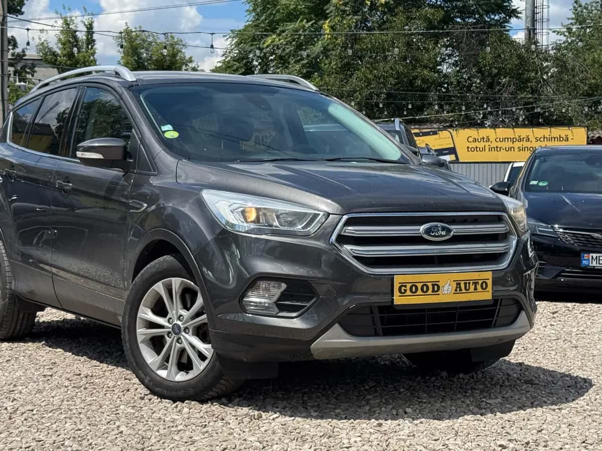 Ford Kuga - fotografia 2