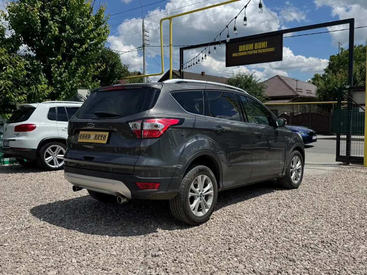 Ford Kuga - fotografia 5