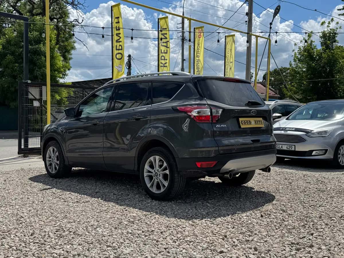 Ford Kuga - fotografia 6