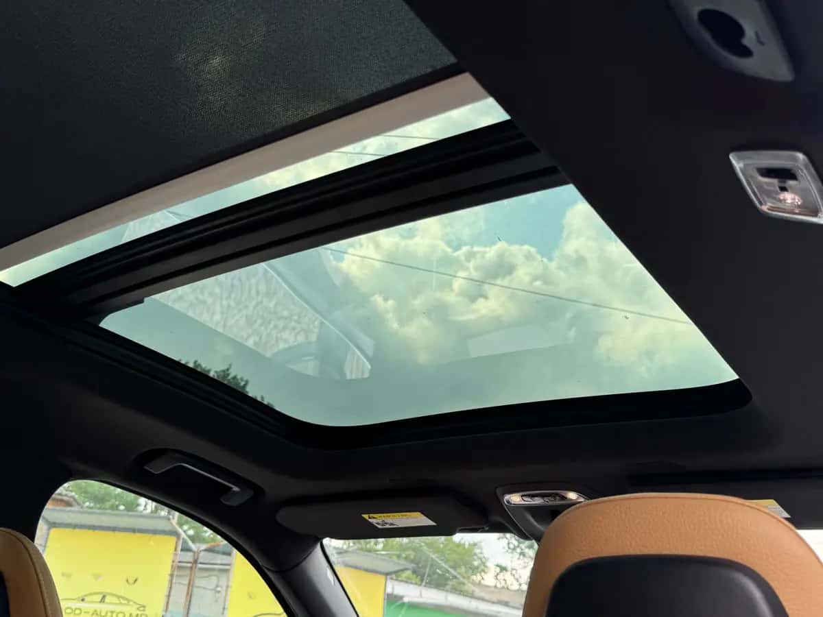 Volvo XC90 - fotografia 11