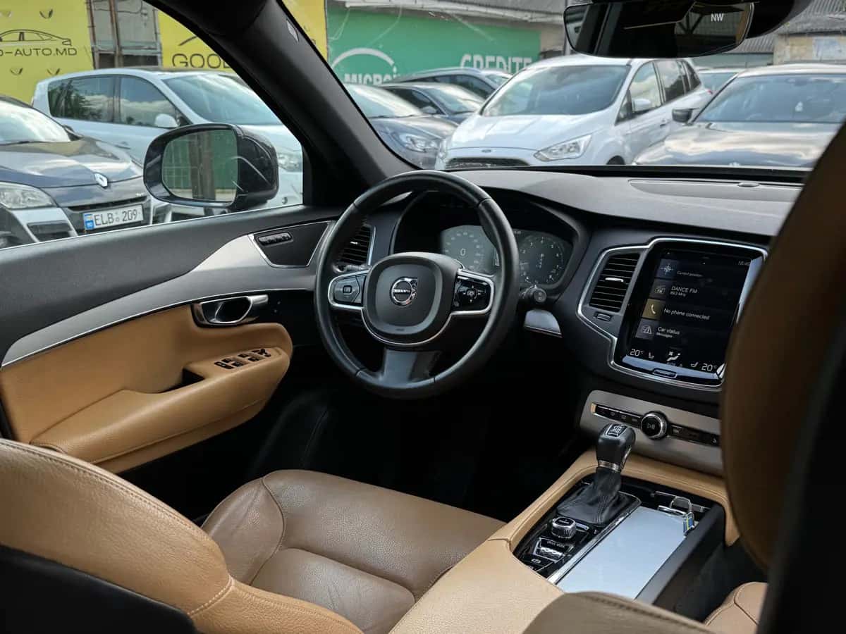 Volvo XC90 - fotografia 12