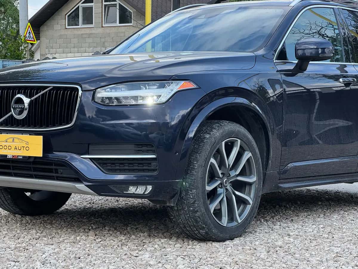 Volvo XC90 - fotografia 4