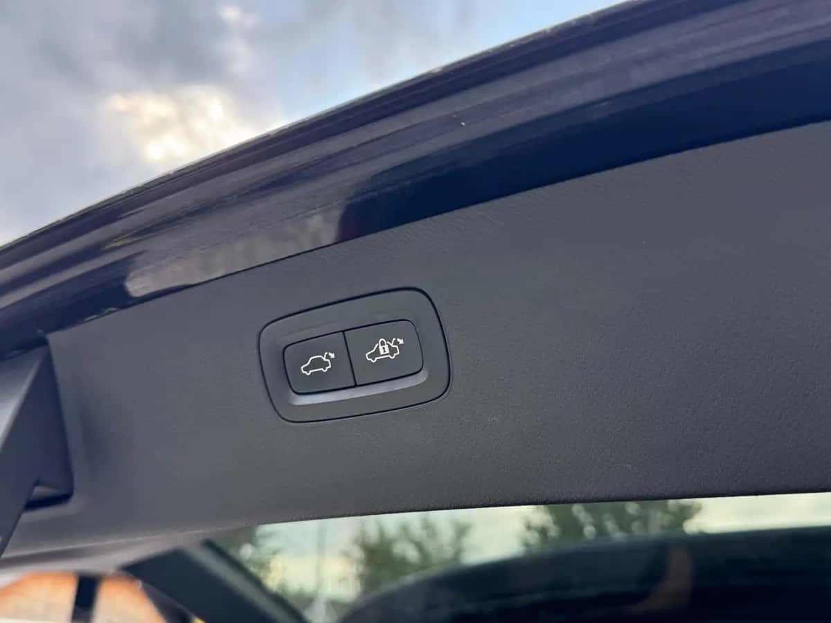 Volvo XC90 - fotografia 9