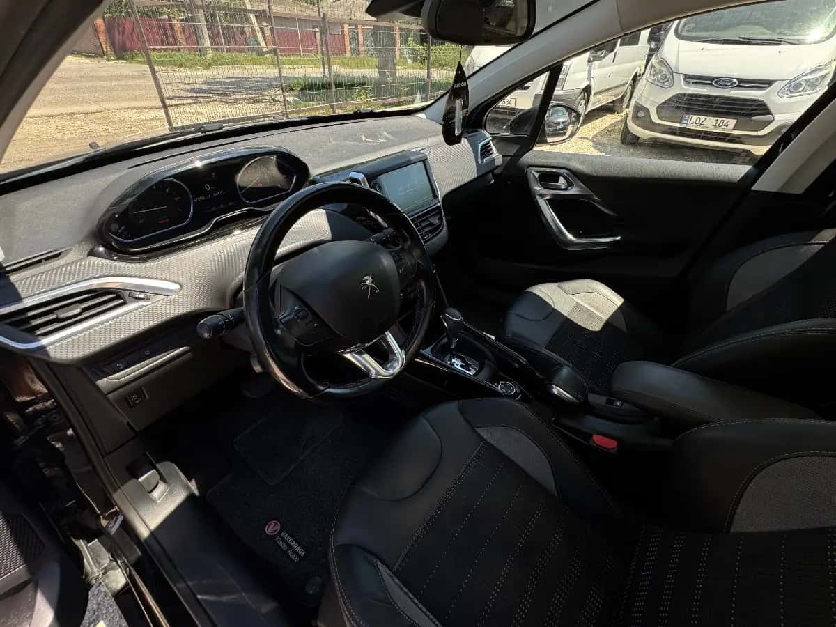 Peugeot 2008 - fotografia 11