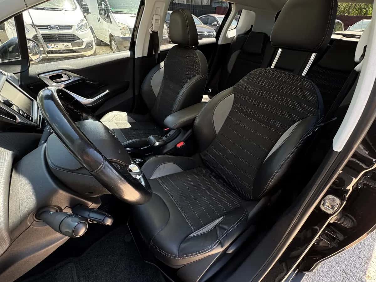 Peugeot 2008 - fotografia 12