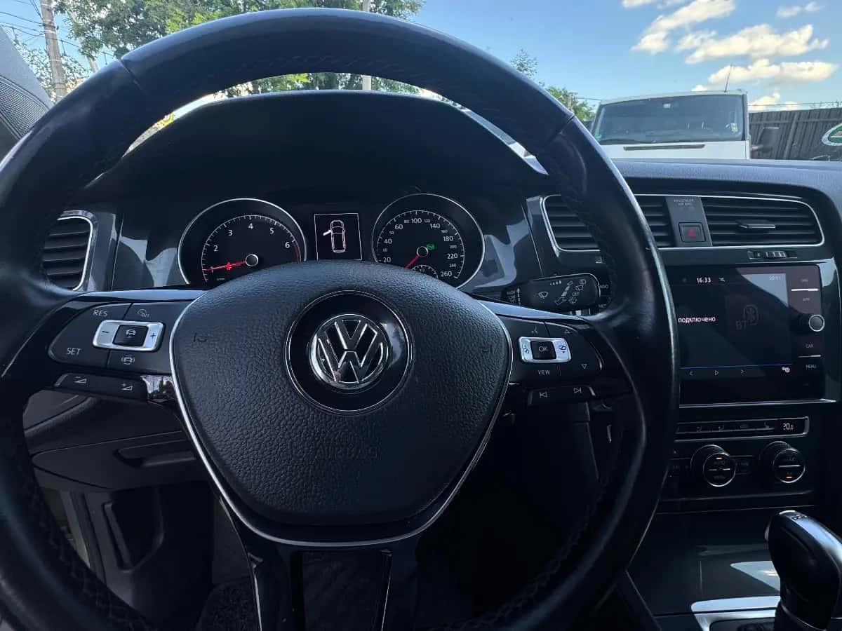 Volkswagen Golf - fotografia 16