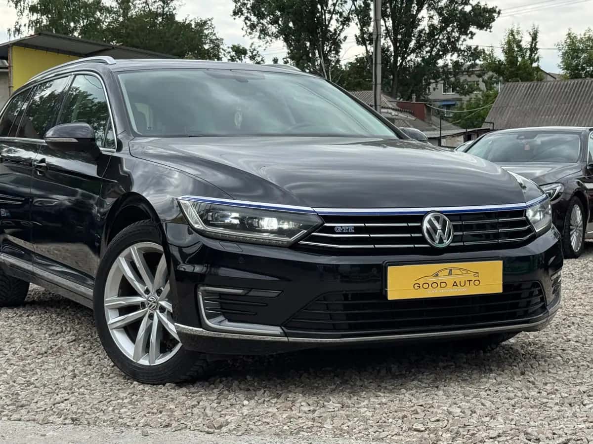 Volkswagen Passat - fotografia 2