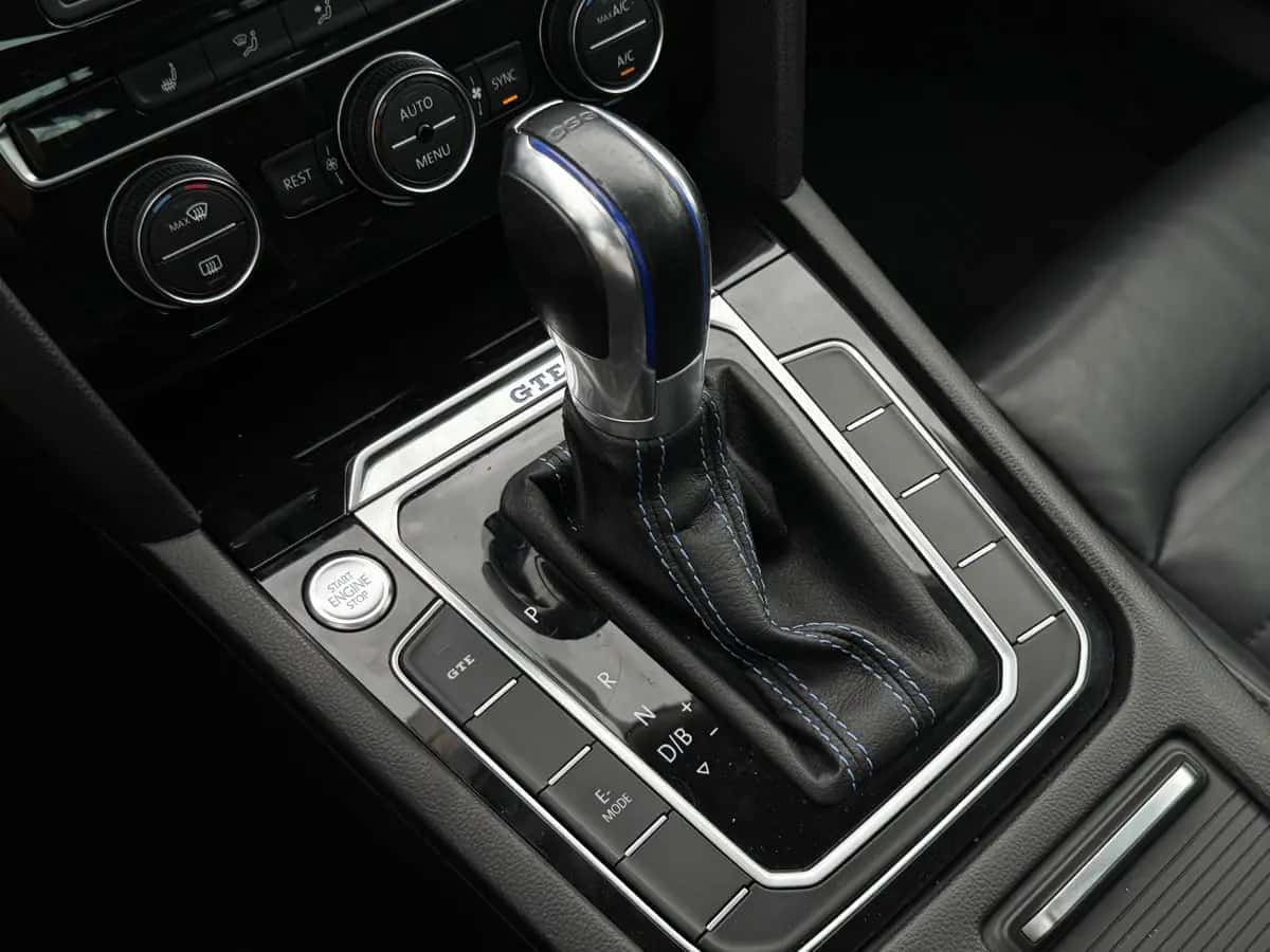 Volkswagen Passat - fotografia 13