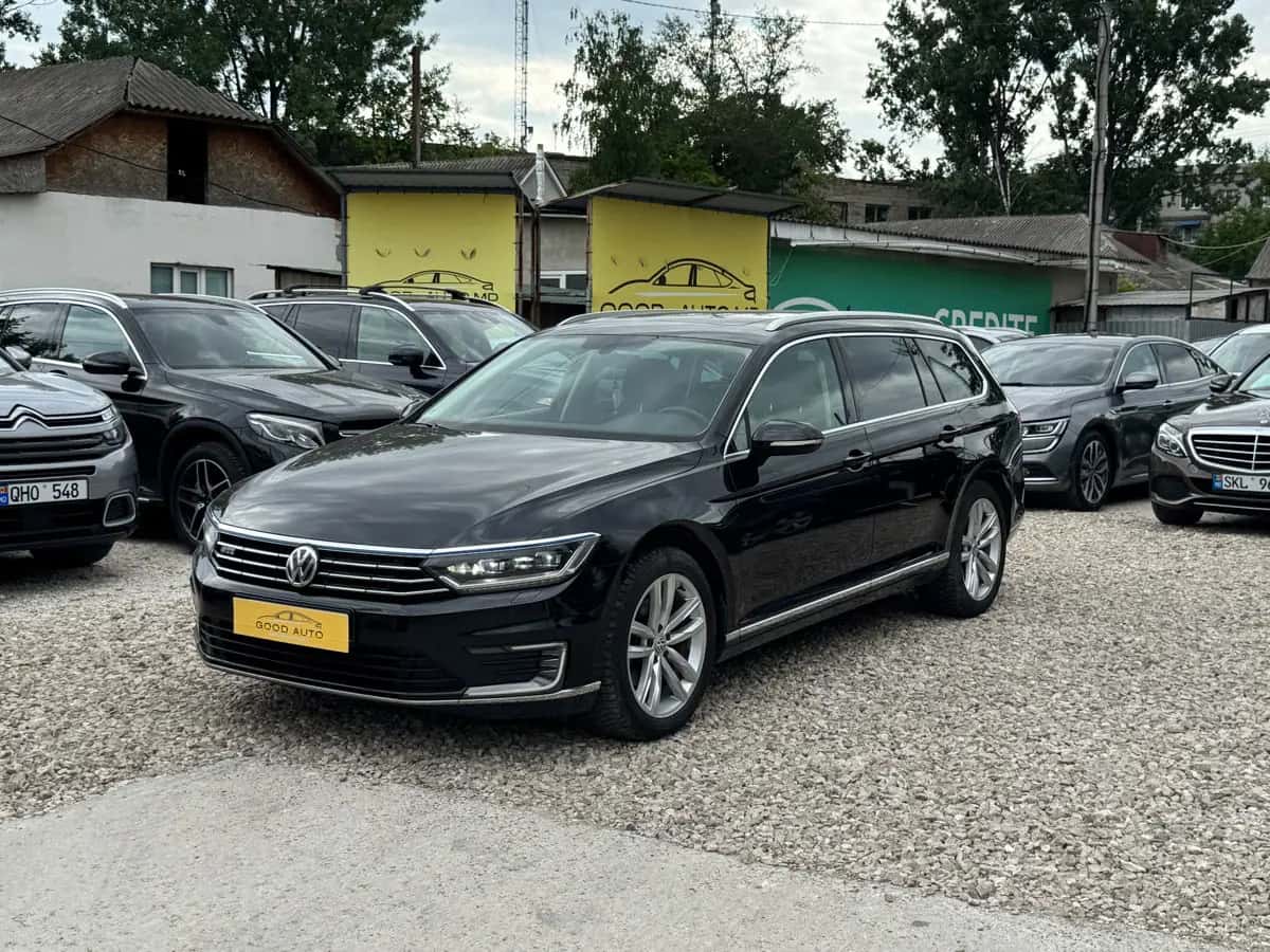 Volkswagen Passat - fotografia 3