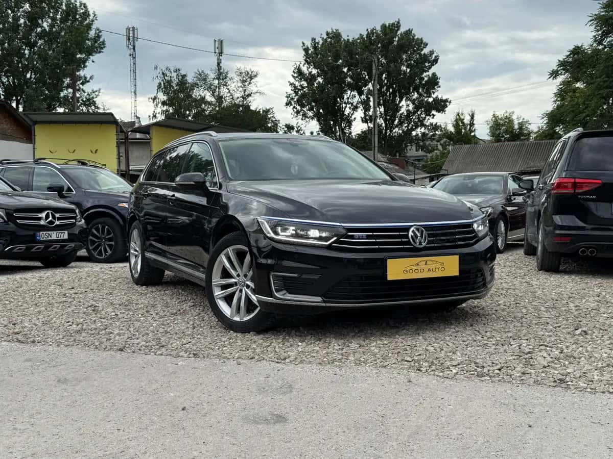 Volkswagen Passat - fotografia 1