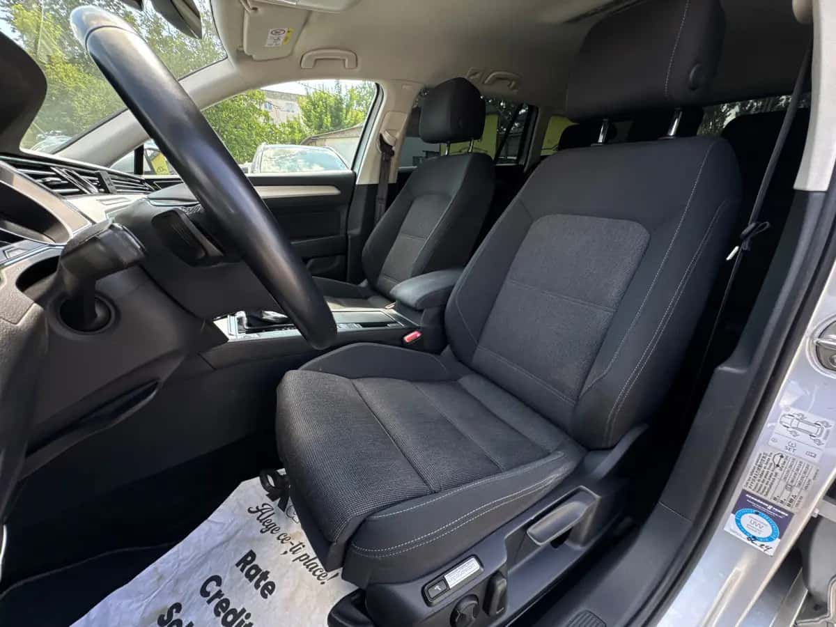 Volkswagen Passat - fotografia 9