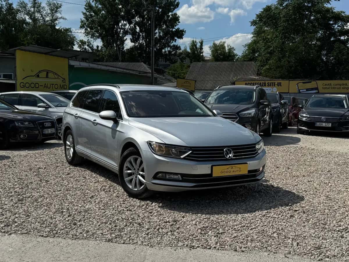 Volkswagen Passat - fotografia 1