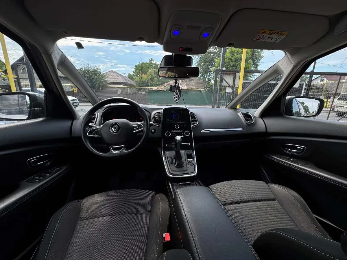 Renault Grand Scenic - fotografia 11