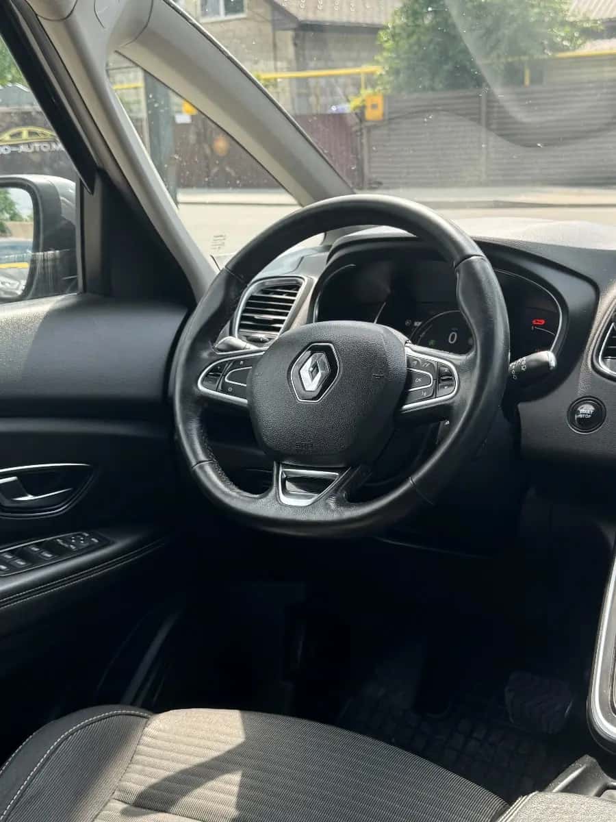 Renault Grand Scenic - fotografia 17