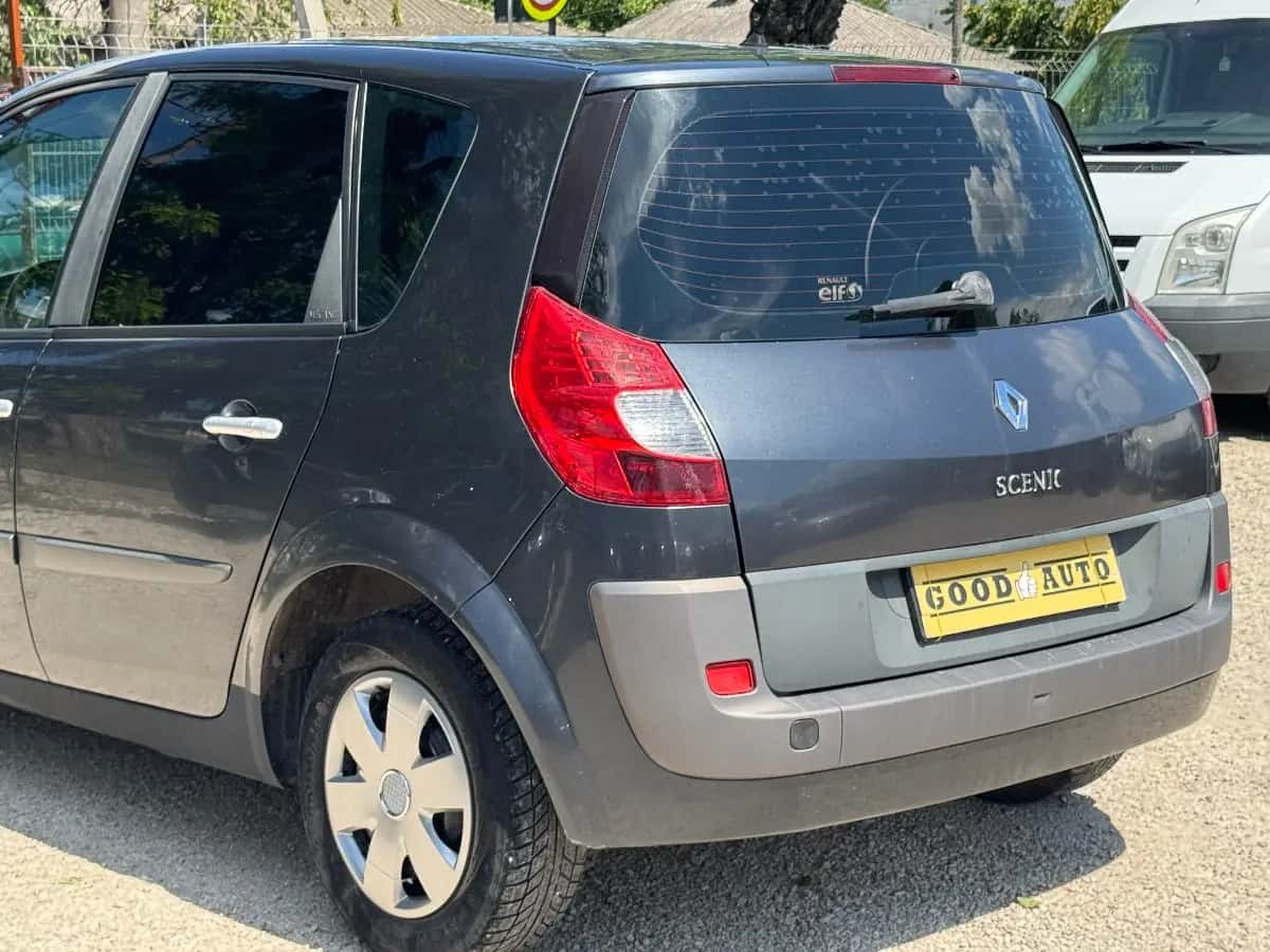 Renault Scenic - fotografia 5