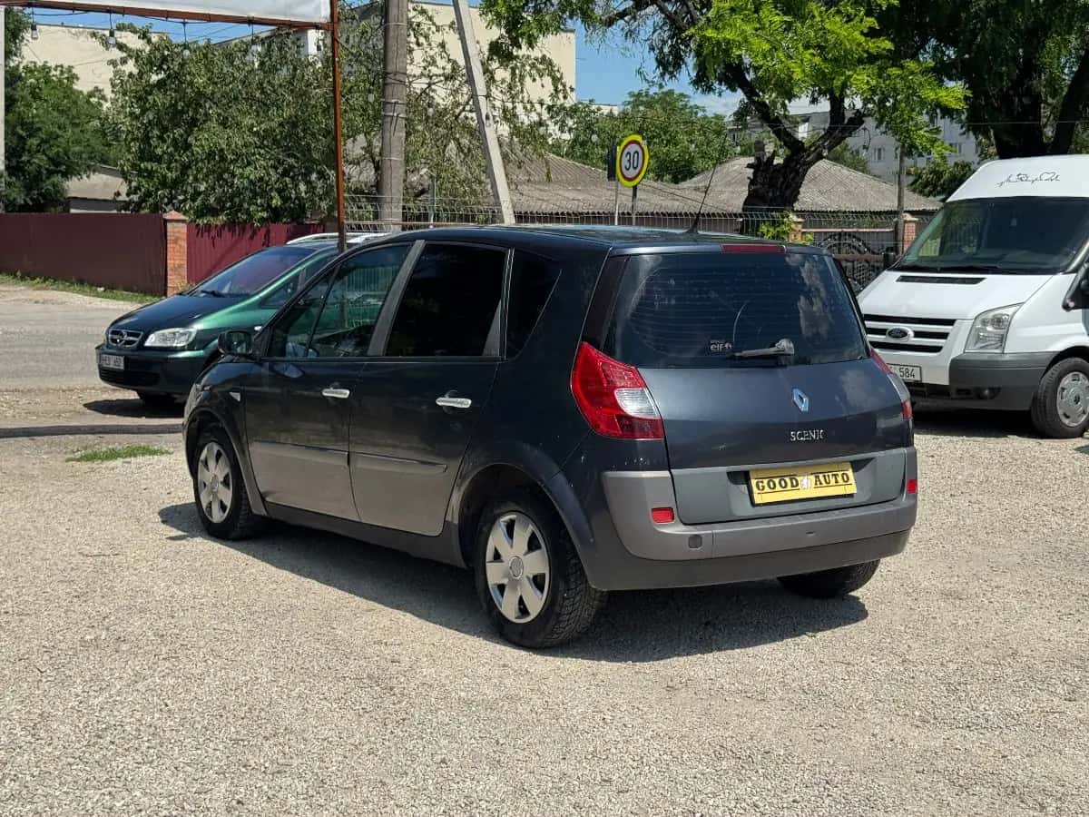 Renault Scenic - fotografia 7