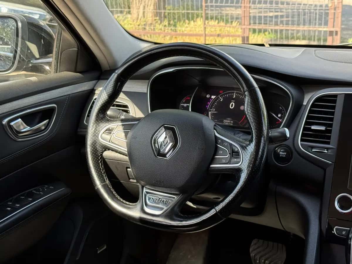 Renault Talisman - fotografia 16