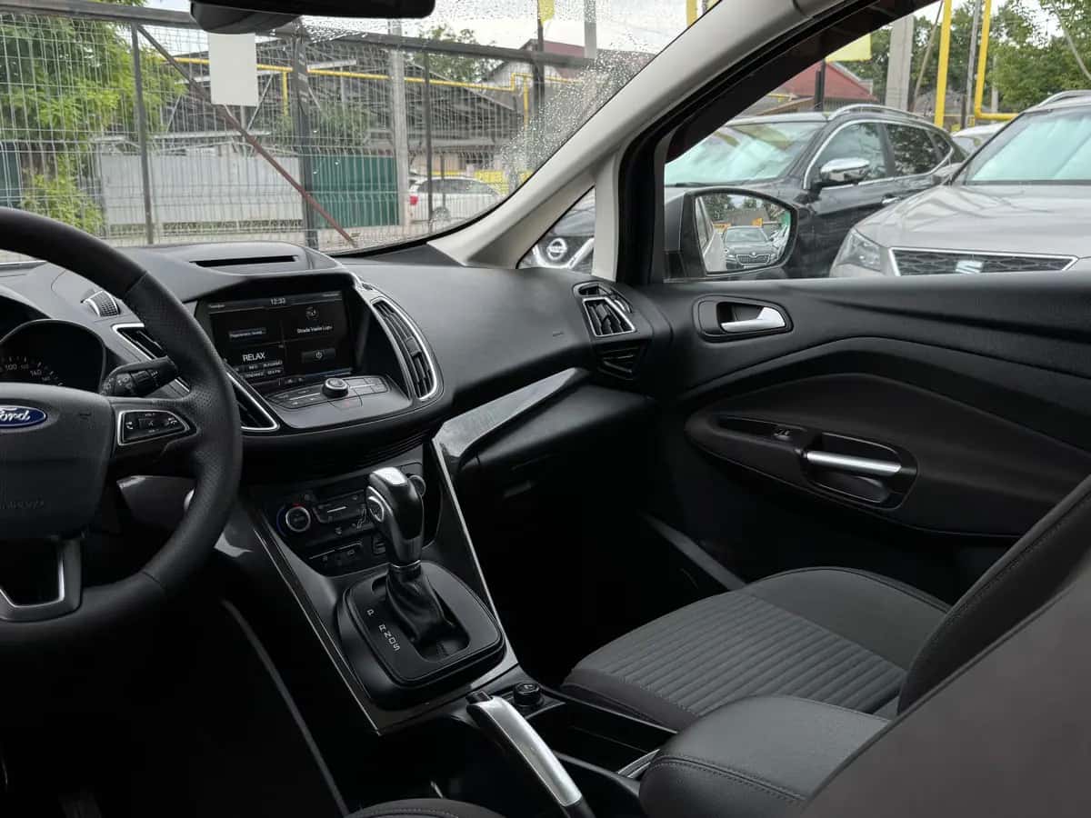 Ford C-Max - fotografia 12