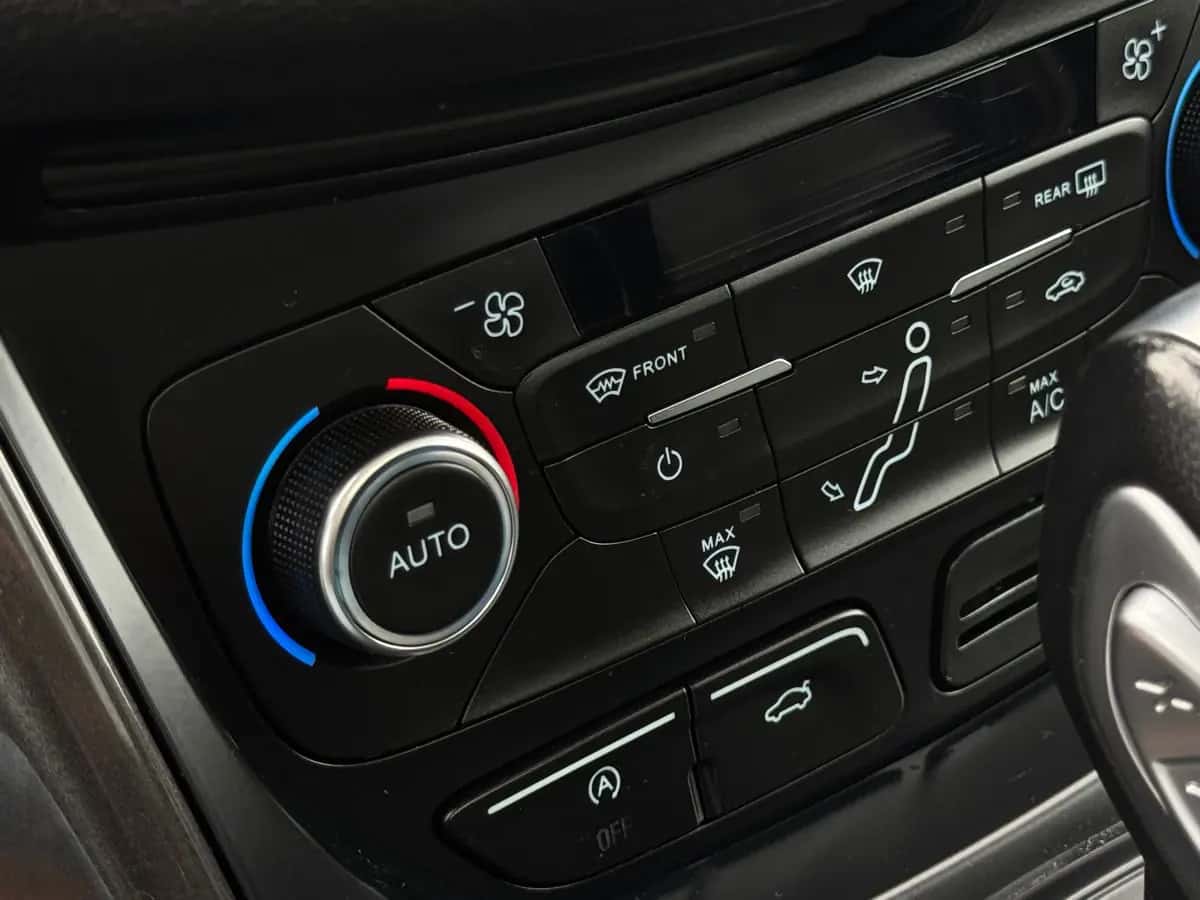 Ford C-Max - fotografia 15