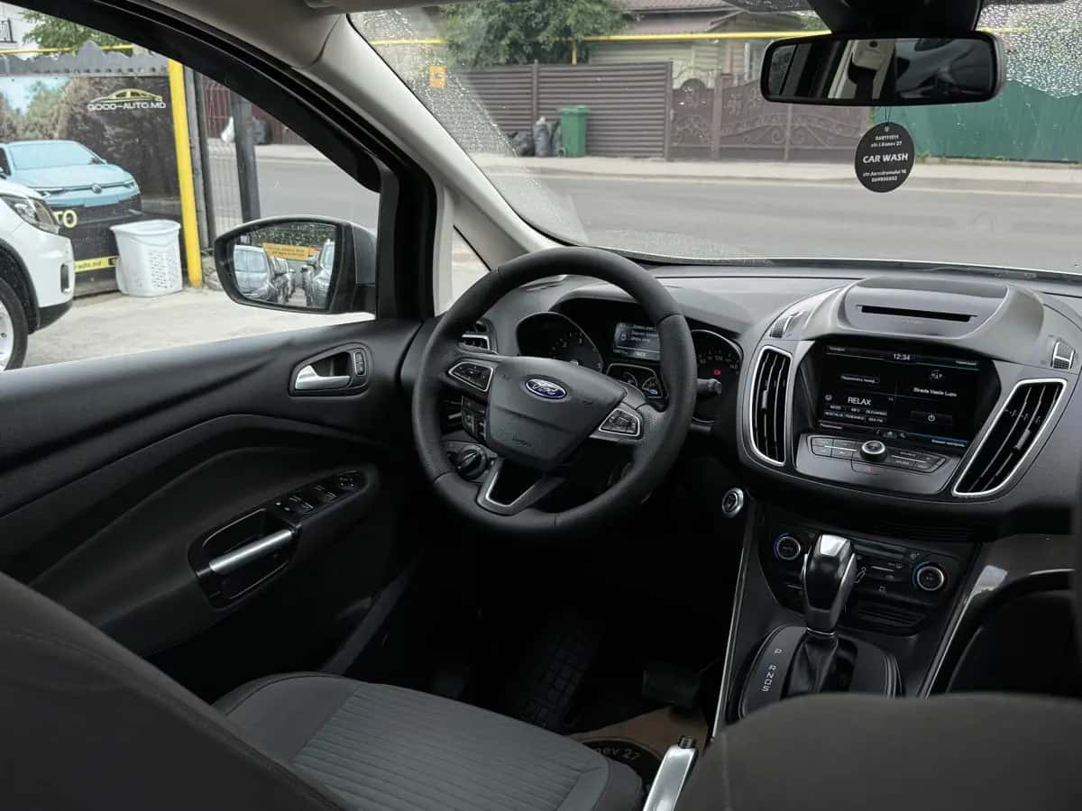 Ford C-Max - fotografia 18