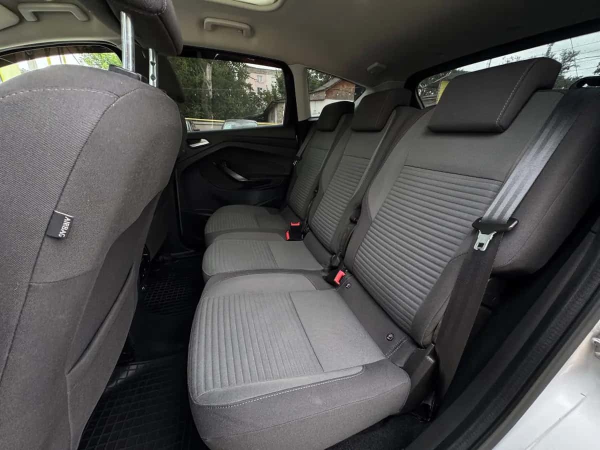 Ford C-Max - fotografia 9