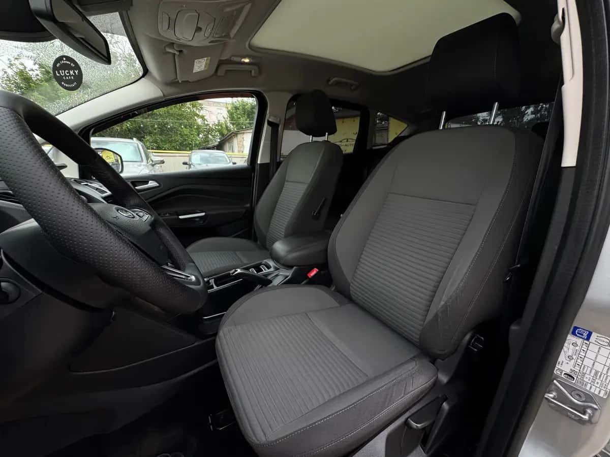Ford C-Max - fotografia 10