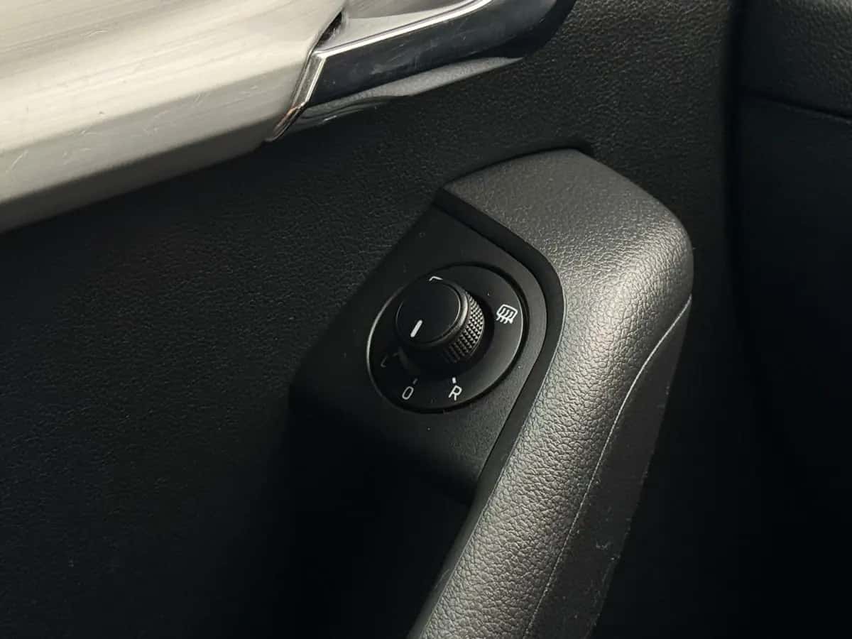 Skoda Octavia - fotografia 14