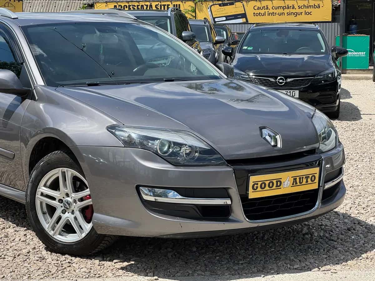 Renault Laguna - fotografia 2