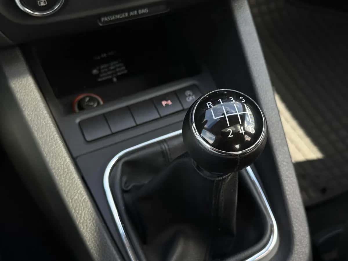 Volkswagen Jetta - fotografia 5