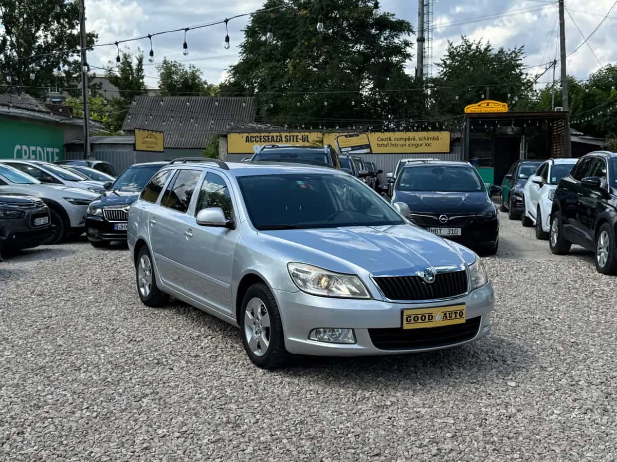 Skoda Octavia - fotografia 1