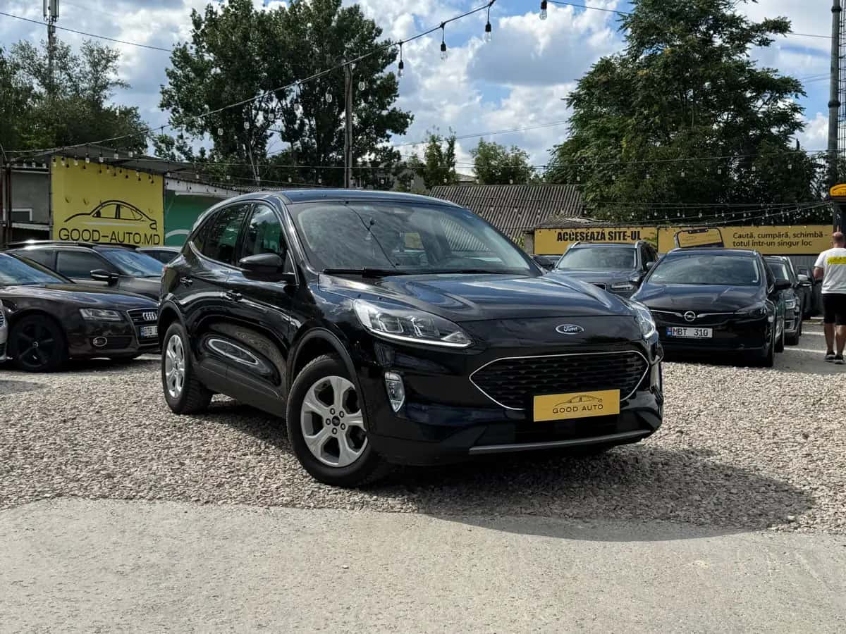 Ford Kuga - fotografia 1