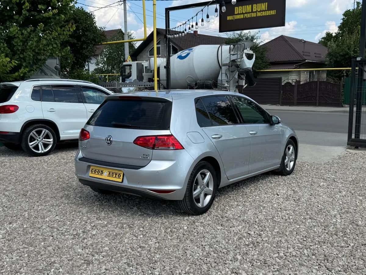 Volkswagen Golf - fotografia 6